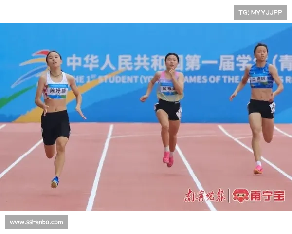 张馨妍顾子怡分别摘得江苏省青少年田径锦标赛不同年龄组铅球金牌 张馨妍顾子怡分别摘得江苏省青少年田径锦标赛不同年龄组铅球金牌
