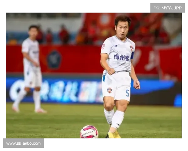 老将陈珙夺冠瞬间流泪，36岁洲际拳王证明坚持价值